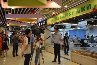 光影中的豐收盛宴 江陰大橋服務(wù)區(qū)2018年靖江市品牌農(nóng)產(chǎn)品展銷節(jié)紀(jì)實(shí)